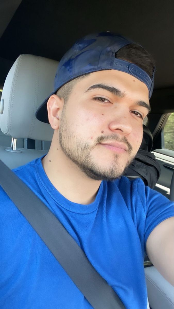 <em>Esteban Q.</em>